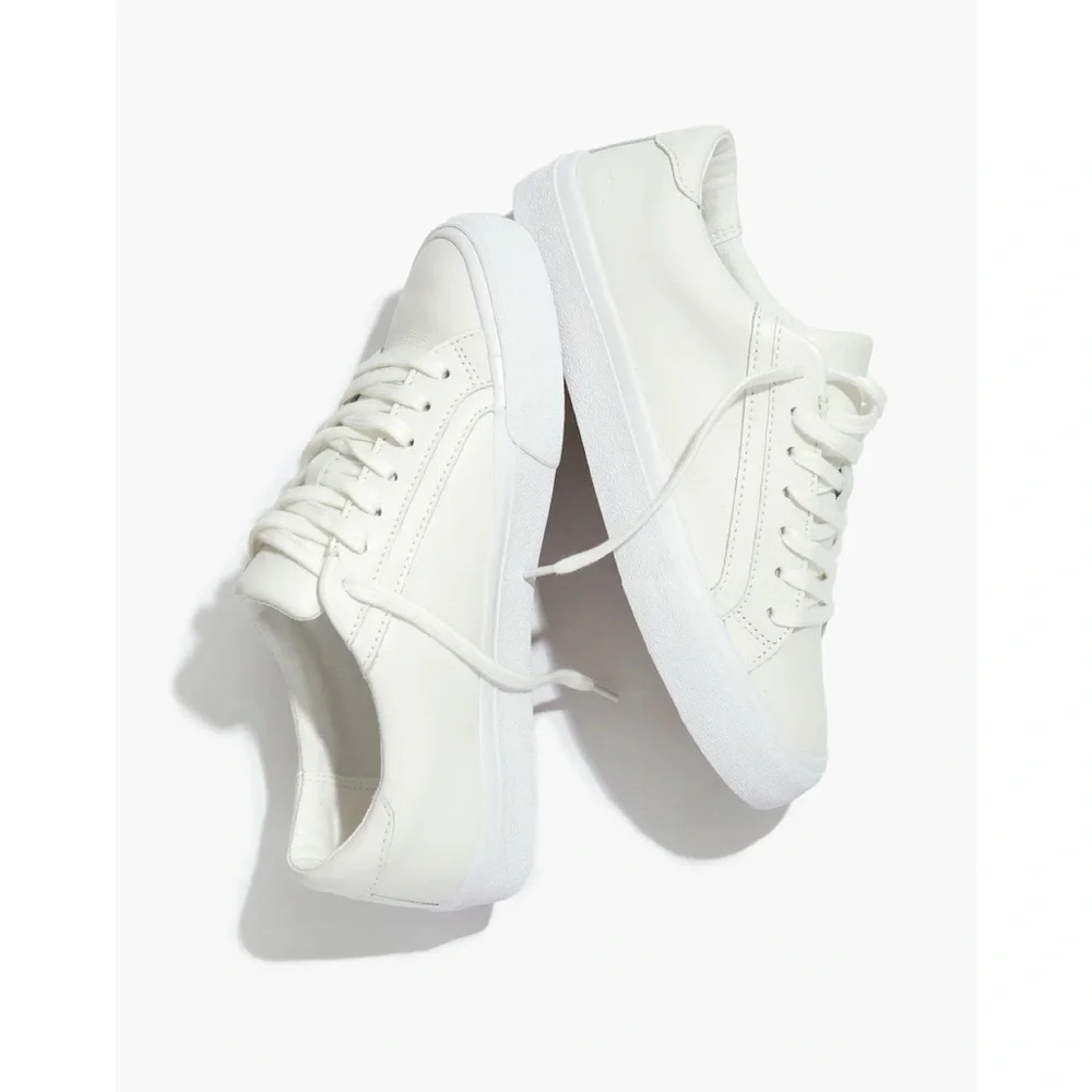 Madewell • Sidewalk Low-Top Sneakers in Leather white cream lace up